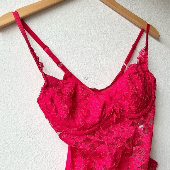 NWT Vintage Victoria's Secret Gold Label Red Lace Bodysuit Size 36C - Picture 5 of 15